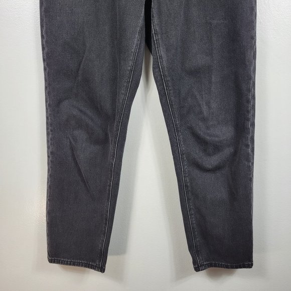 American Eagle  High Rise Mom Regular Denim Jeans - Picture 4 of 11